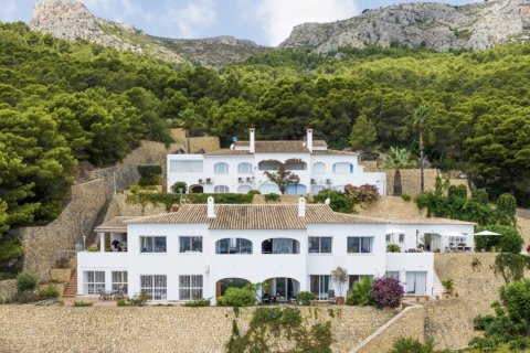 5 bedrooms Villa in Calpe, Spain No. 110646