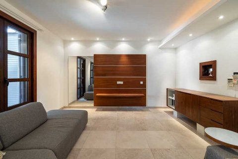 3 bedrooms Apartment in Pyrgos, Cyprus No. 41382 7