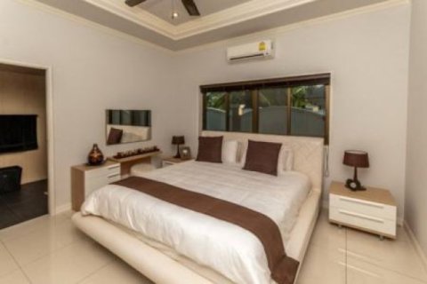 5 bedrooms Villa in Hua Hin, Thailand No. 95866 8