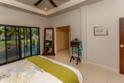 5 bedrooms Villa in Hua Hin, Thailand No. 95866 11