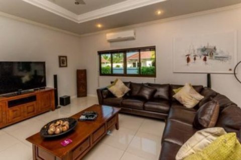 5 bedrooms Villa in Hua Hin, Thailand No. 95866 4