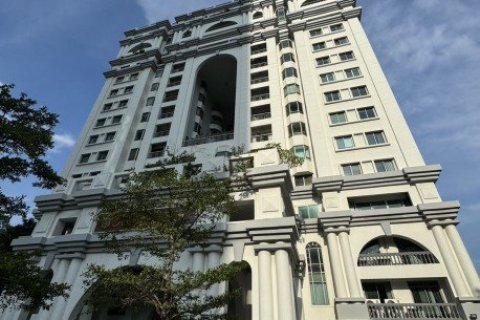 3 bedrooms Apartment in Bangkok, Thailand No. 97442 5