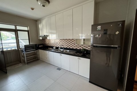 3 bedrooms Apartment in Bangkok, Thailand No. 97442 25