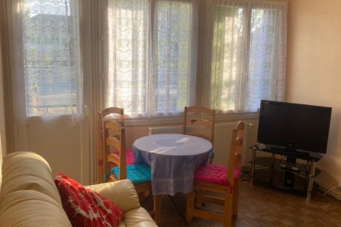 3 bedrooms House in Berneuil, France No. 69430 14