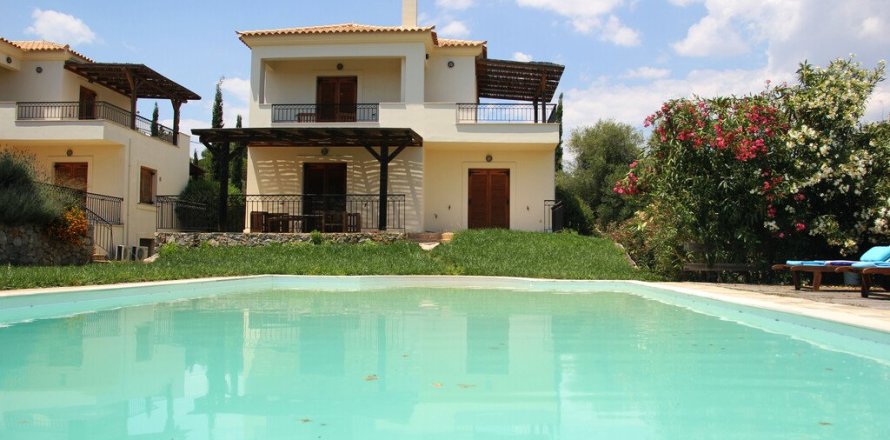 4 bedrooms House in Kranidi, Greece No. 108057