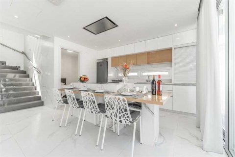 5 bedrooms House in Protaras, Cyprus No. 66501 6