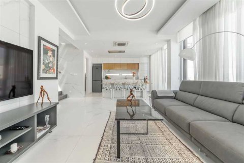 5 bedrooms House in Protaras, Cyprus No. 66501 3