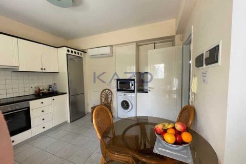 Дом с 4 спальнями в Лимассол, Кипр №63413 3