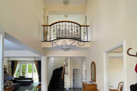 Дом с 4 спальнями в Лимассол, Кипр №63413 4