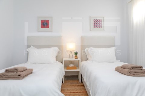 5 bedrooms Villa in Naxos, Greece No. 24301 8