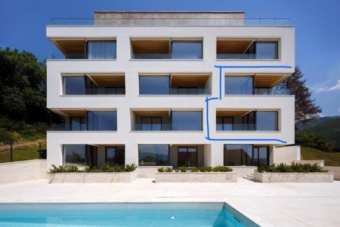 2 bedrooms Apartment in Tivat, Montenegro No. 104746 1