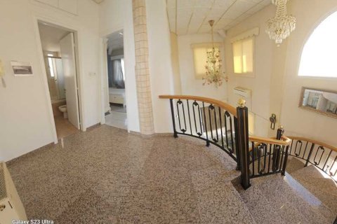 5 bedrooms House in Agios Athanasios, Cyprus No. 84118 9