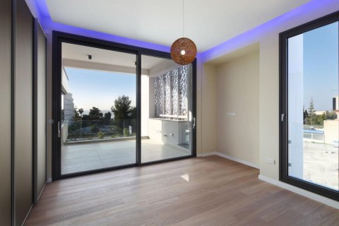 4 bedrooms Villa in Limassol, Cyprus No. 106183 3