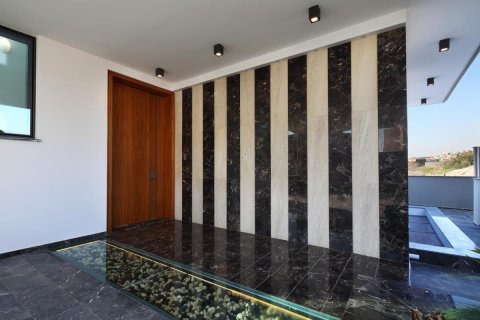 4 bedrooms Villa in Limassol, Cyprus No. 106183 5