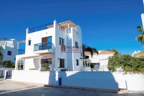 5 chambres Villa à Famagusta, Cyprus No. 29162 4