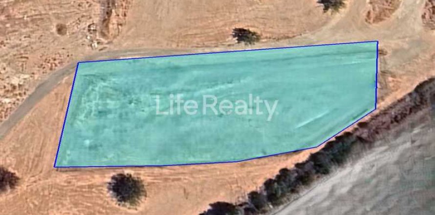 Commercial property in Kato Polemidia, Cyprus No. 74246