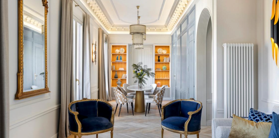 3 dormitorios Apartment en L'Eixample, Spain No. 113795