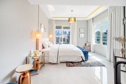 Квартира с 2 спальнями в Shoreline Apartments, ОАЭ №118432