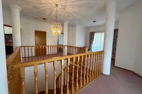 4 bedrooms House in Limassol, Cyprus No. 66585 7