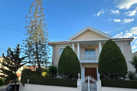 4 bedrooms House in Limassol, Cyprus No. 66585 1