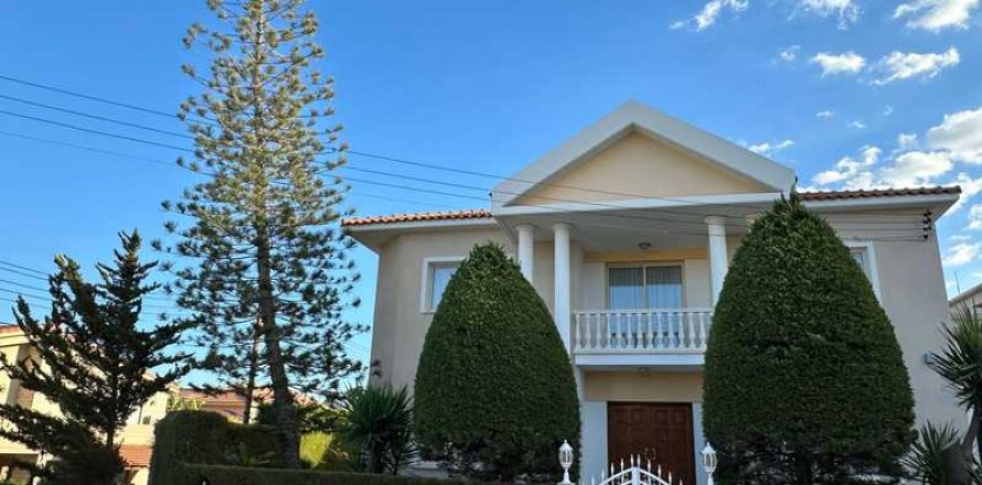 4 bedrooms House in Limassol, Cyprus No. 66585