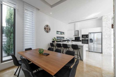 5 bedrooms Villa in Pegeia, Cyprus No. 81331 10