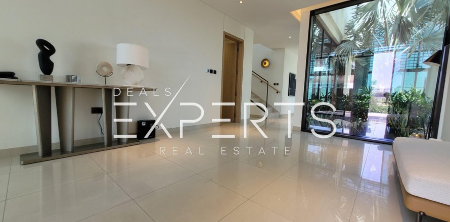 4 bedrooms Villa in Bavaria Town, Vietnam No. 85338