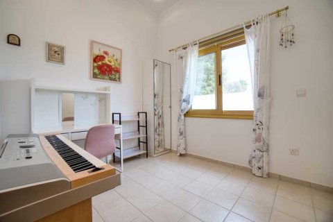 4 bedrooms Villa in Chloraka, Cyprus No. 30824 12