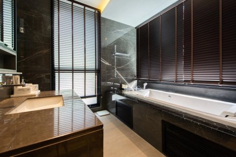 4 bedrooms House in Chiang Mai, Thailand No. 1483 11