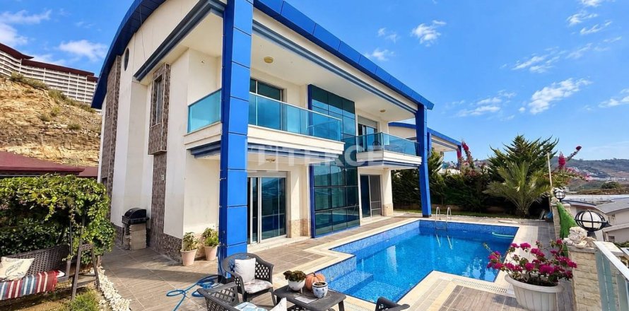 4 bedrooms Villa in Alanya, Turkey No. 129446