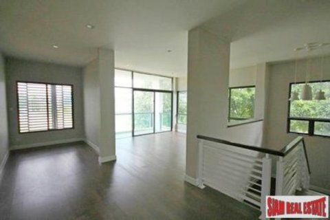 4 bedrooms Villa in Bangkok, Thailand No. 95735 11