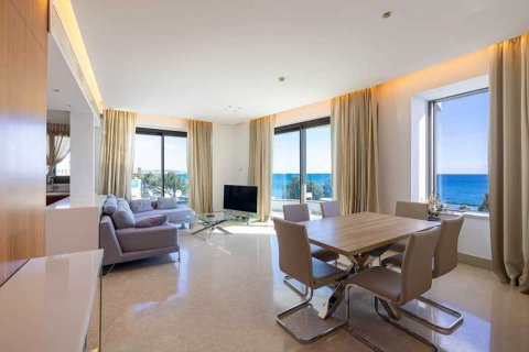 2 bedrooms Apartment in Mouttagiaka, Cyprus No. 32727 3