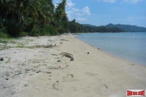 9408m² Land en Surat Thani, Thailand No. 95966 3