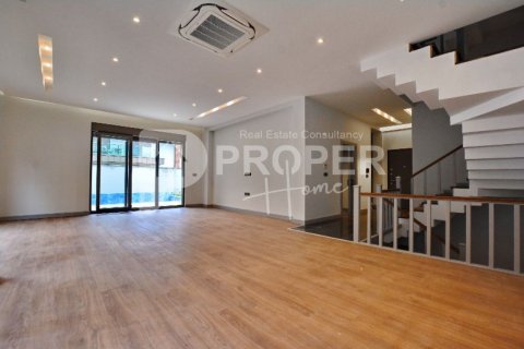 6 rooms Villa in Thanh Khe, Vietnam No. 14453 2