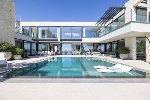 5 bedrooms Villa in Benahavis, Spain No. 123351