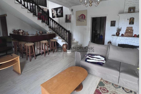 4 bedrooms House in Strovolos, Cyprus No. 63246 2