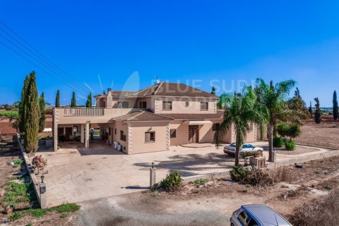 5 bedrooms Villa in Liopetri, Cyprus No. 36541 3