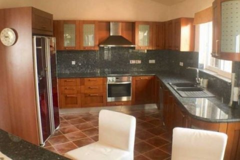 3 bedrooms House in Tala, Cyprus No. 37347 1