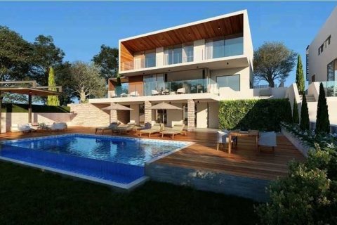 5 bedrooms Villa in Chloraka, Cyprus No. 84336 1