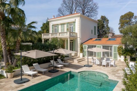 4 bedrooms House in Antibes, France No. 67953 1