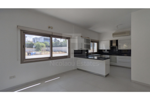 4 bedrooms House in Aglantzia, Cyprus No. 63542 9