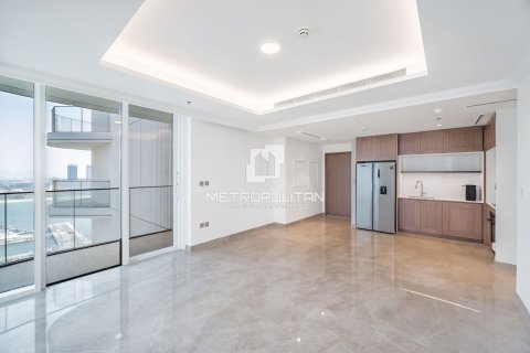 Квартира с 2 спальнями в EMAAR Beachfront, ОАЭ №94681
