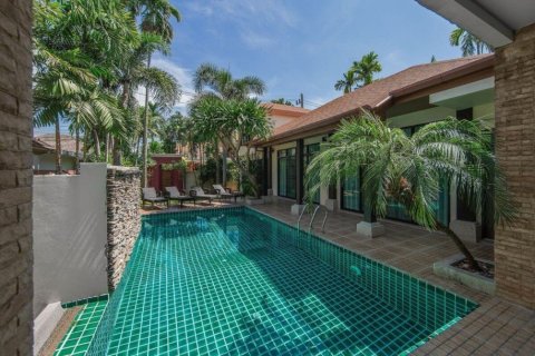 4 bedrooms Villa in Rawai, Thailand No. 97169 1