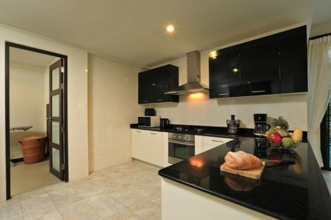 4 bedrooms Villa in Rawai, Thailand No. 97169 11
