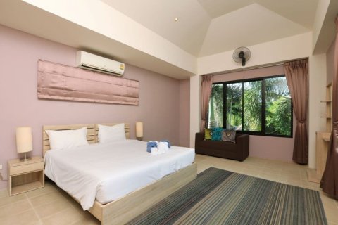 4 bedrooms Villa in Rawai, Thailand No. 97169 18