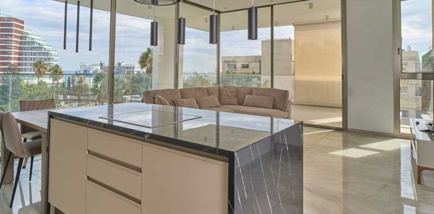 2 bedrooms Apartment in Germasogeia, Cyprus No. 33225