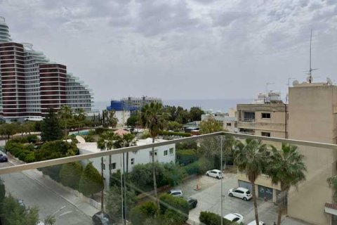 2 bedrooms Apartment in Germasogeia, Cyprus No. 33225 3