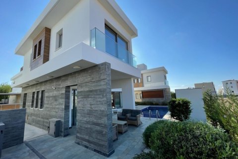 3 bedrooms Villa in Paphos, Cyprus No. 106963 12