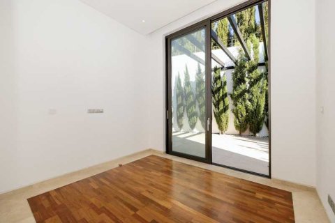 5 bedrooms Villa in Pegeia, Cyprus No. 80769 15