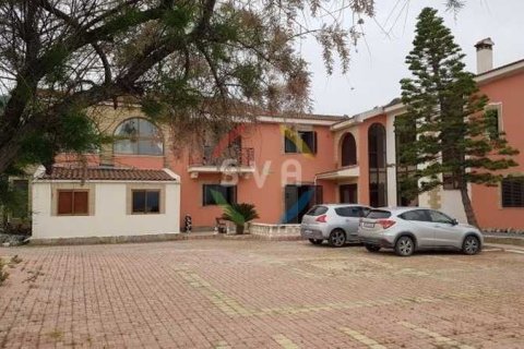 5 dormitorios House en Prastio Kellakíou, Cyprus No. 82090 1